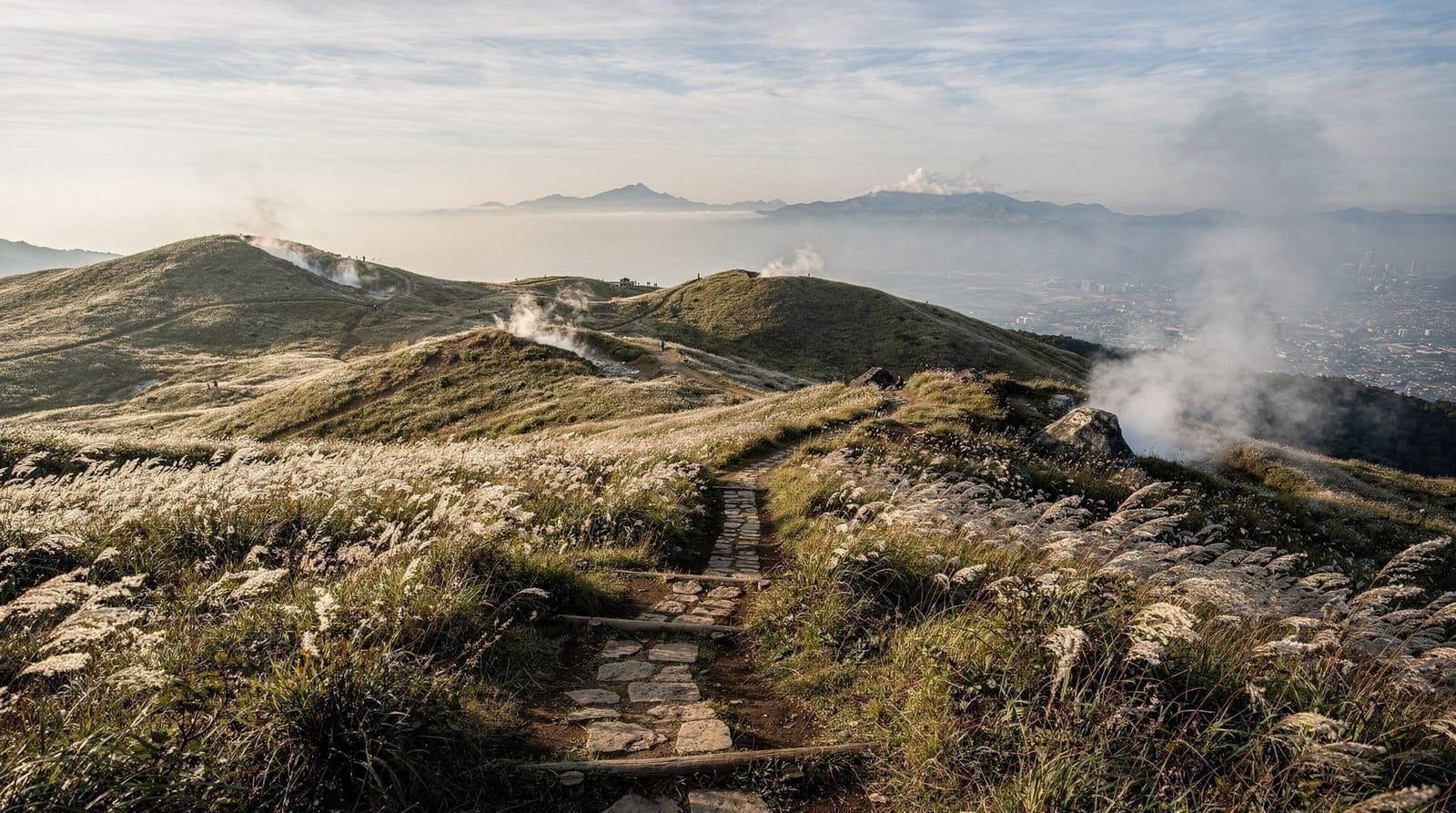 Yangmingshan National Park — volcano, cherry blossoms and highland trails, Taipei and surroundings