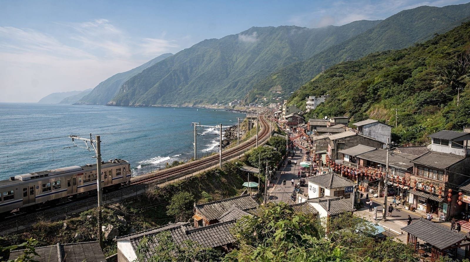Tour vs DIY day trips from Taipei — which makes sense for you — Guided tour vs DIY for Taipei day trips — honest comparison for Jiufen, Shifen, 